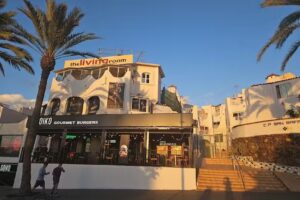 Living Room Tenerife, Christian Centre