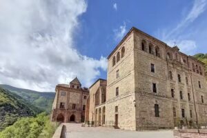 Monasterio de Valvanera en Anguiano, La Rioja