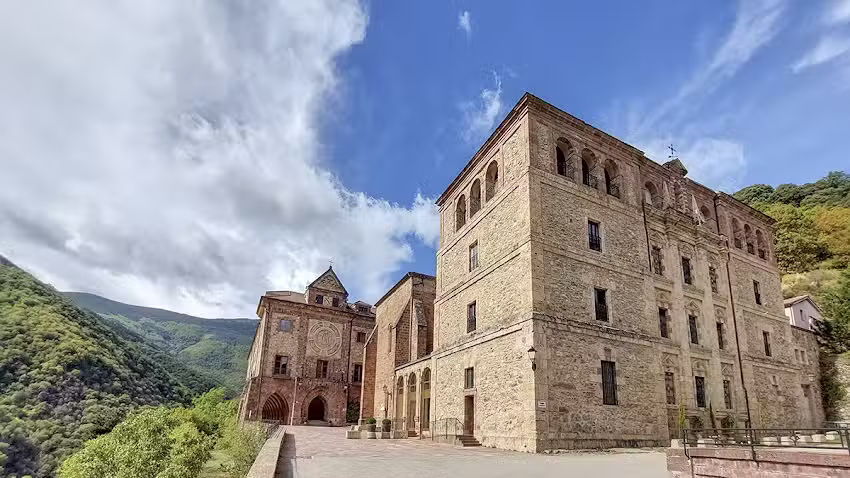 Monasterio de Valvanera en Anguiano, La Rioja