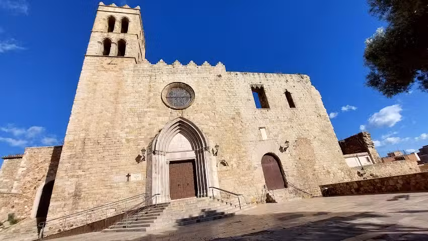 Palacio Vizcondal s. XIV-XV &ndash; Iglesia Parroquial