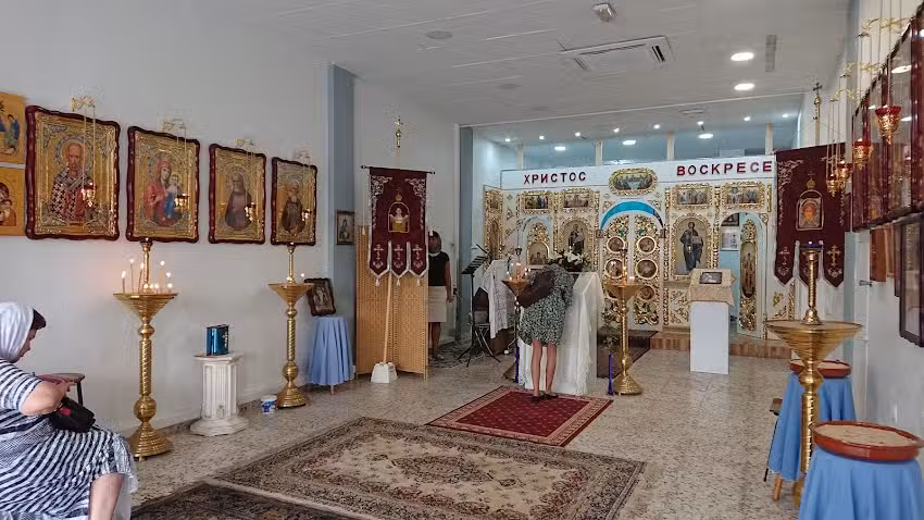 Parroquia al honor de &iacute;cono de Madre de D&iacute;os &laquo;Iverskaya&raquo;