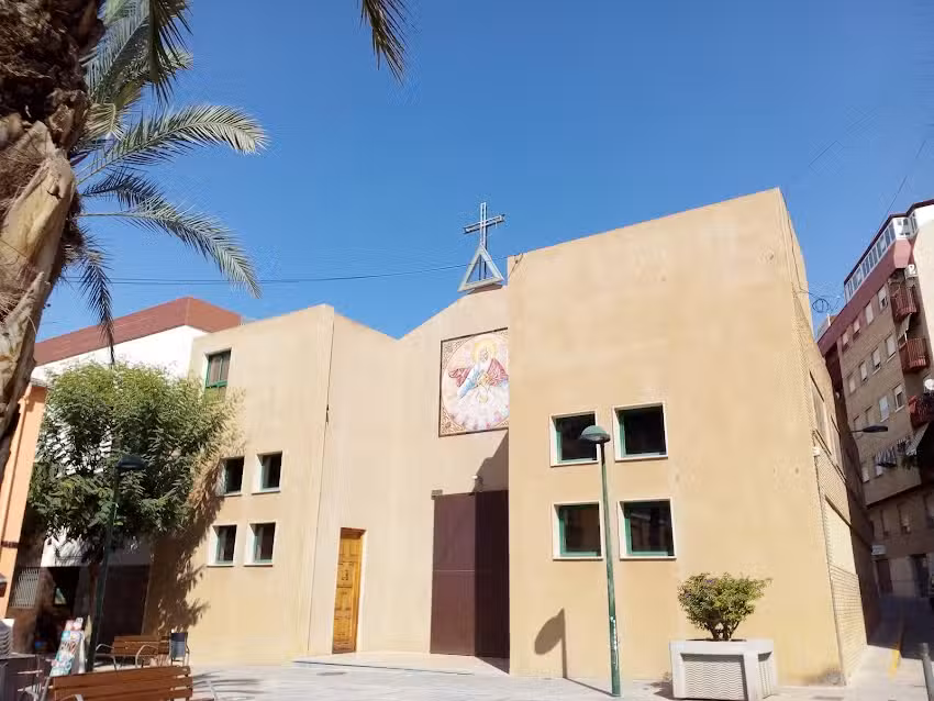 Parr&ograve;quia de la Sant&iacute;ssima Trinitat