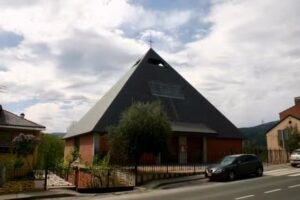 Parroquia de Puente de Domingo Fl&oacute;rez (La Asunci&oacute;n)