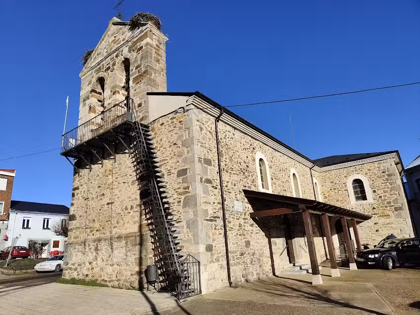 Parroquia de San Juan Bautista de Riello