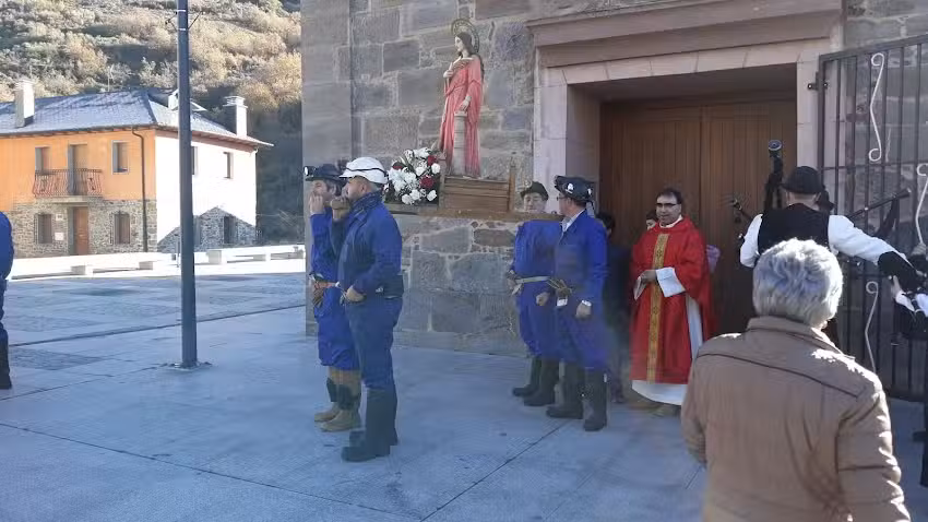 Parroquia de San Miguel Arc&aacute;ngel de Matarrosa del Sil