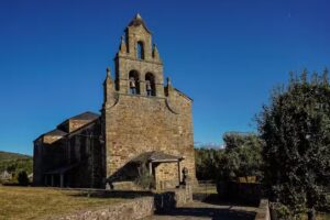 Parroquia de Santa Catalina de San Miguel de Langre