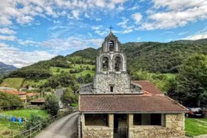 Parroquia de Santa Mar&iacute;a de Cuergo