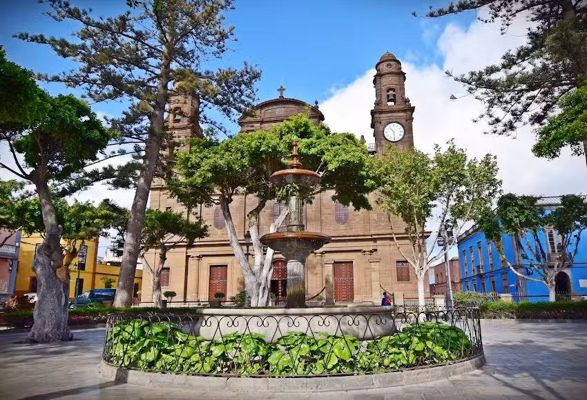 Parroquia de Santiago Ap&oacute;stol