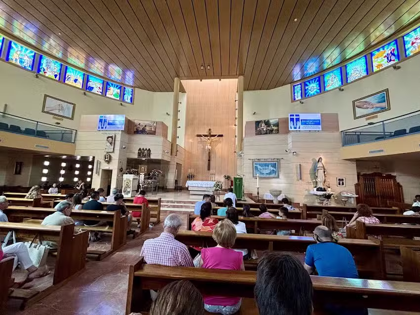 Parroquia Mar&iacute;a Virgen Madre