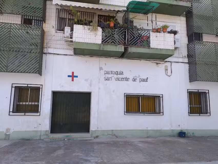 Parroquia San Vicente de Pa&uacute;l (Almanj&aacute;yar)