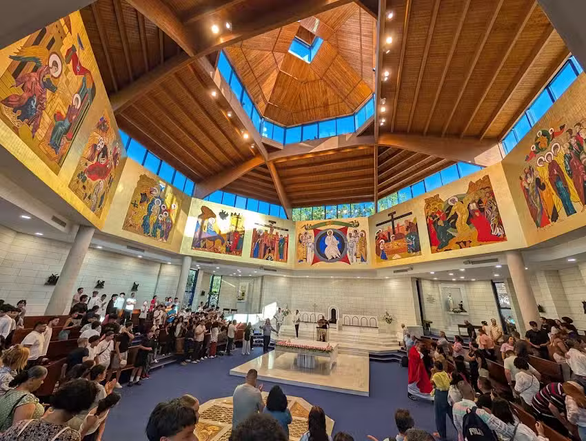 Parroquia Santa Catalina Laboure