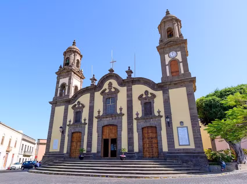 Parroquia Santa Mar&iacute;a de Gu&iacute;a
