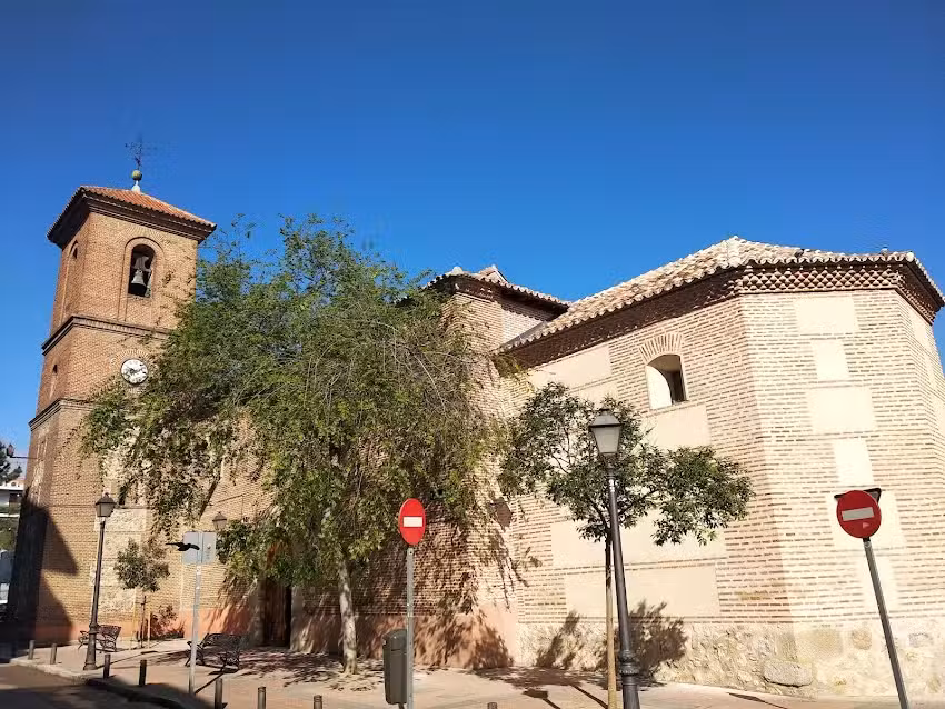 Parroquia Santa Mar&iacute;a la Blanca de Canillejas