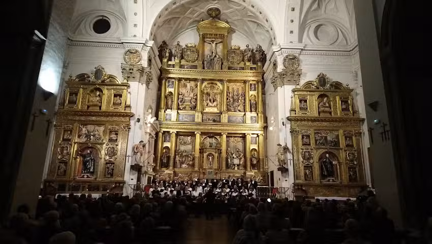Real Iglesia Parroquial de San Miguel y San Juli&aacute;n