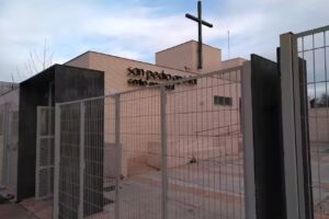 Ropero de Caritas De San Pedro Apostol