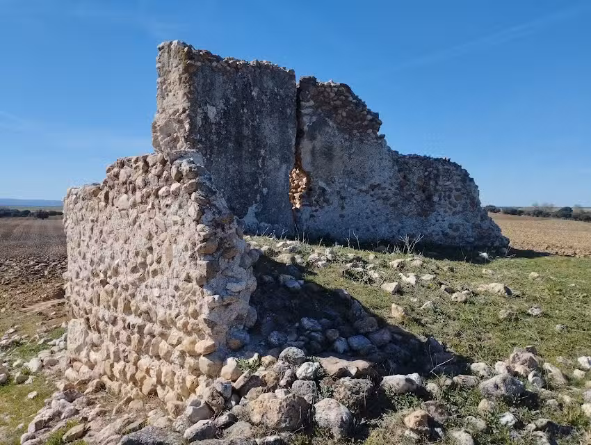 Ruinas Ermita de San Bartolom&eacute; (Marazoleja)