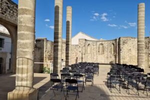 Ruinas Rom&aacute;nicas de la Iglesia de San Juan Bautista