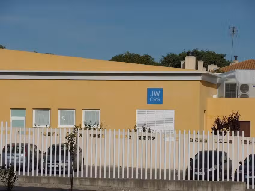 Sal&oacute;n del Reino de los Testigos Cristianos de Jehov&aacute;