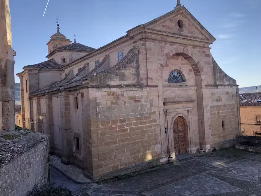 Sal&oacute;n parroquial de Santa Mar&iacute;a