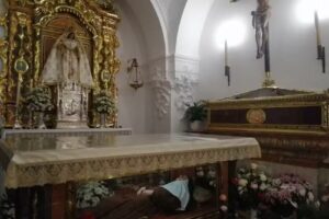 Santa &Aacute;ngela De La Cruz 18