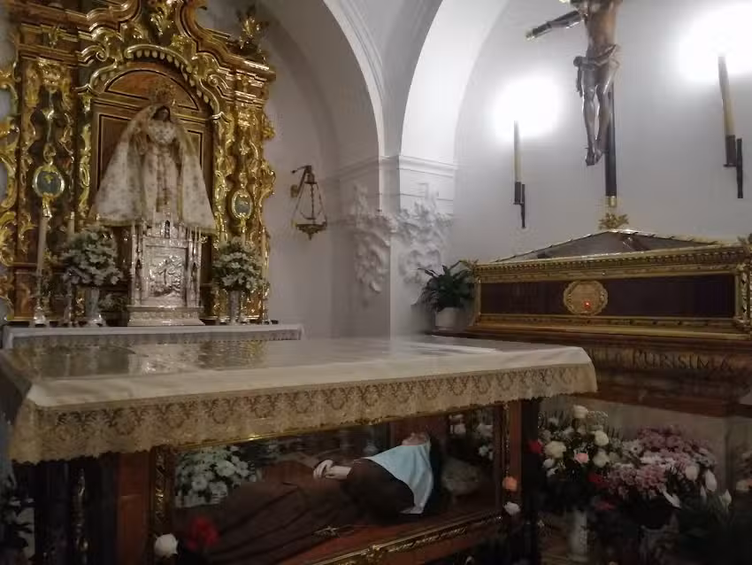 Santa &Aacute;ngela De La Cruz 18
