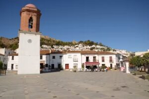 Torre Campanario de la antigua iglesia de Nuestra Se&ntilde;ora Coronada